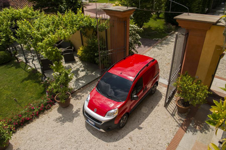  Fiat Fiorino Adventure 2016 года  (фото 2 из 8)